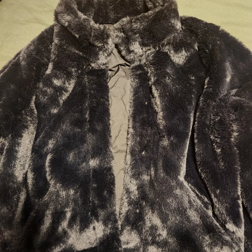 Maralyn & Me Midnight Faux Fur Jacket - Picture 4 of 5
